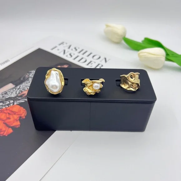 Elegant Gold and Pearl Ring Set - Picture 7 of 8